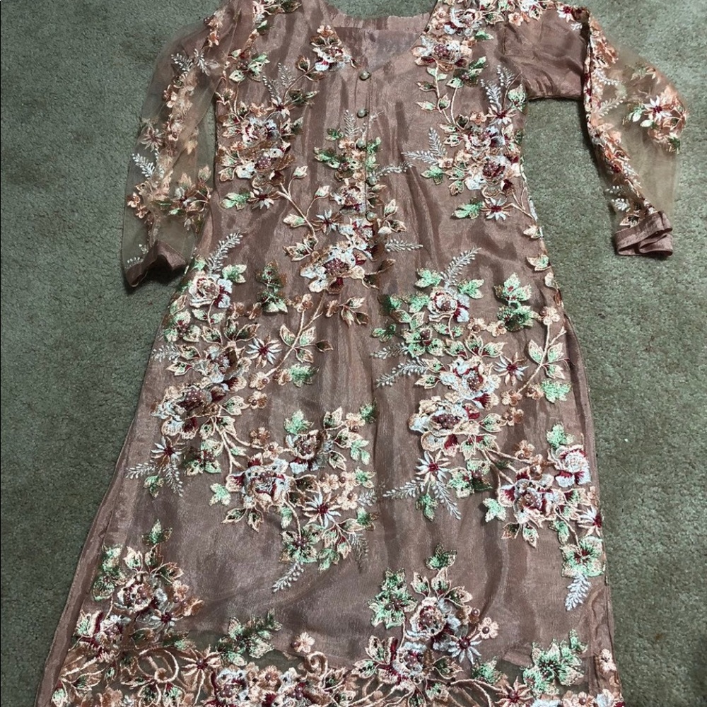 Pakistani Indian Shalwar Kameez 3 Piece Size 2-4 - image 1